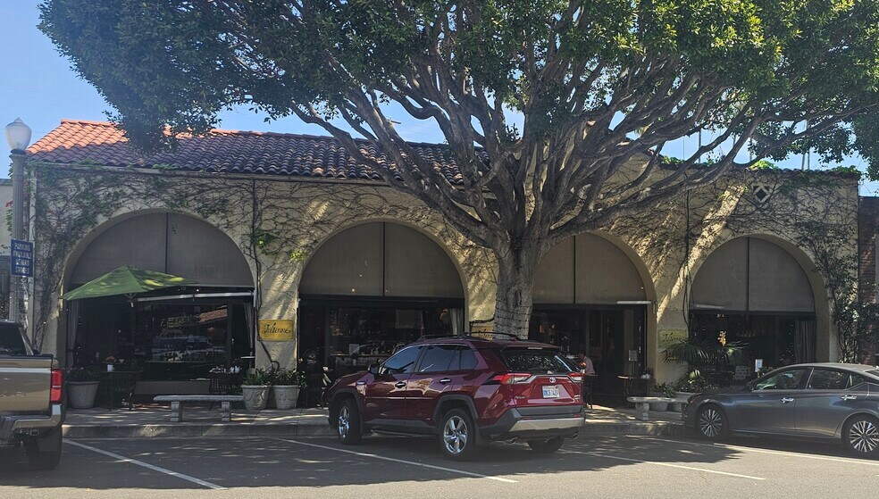More Photos Of 2647-2649 Mission St, San Marino Restaurant For Sale