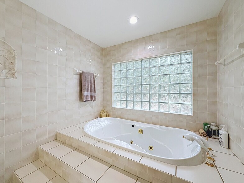 More Photos Of 26311 Willow St, Brooksville Specialty For Sale