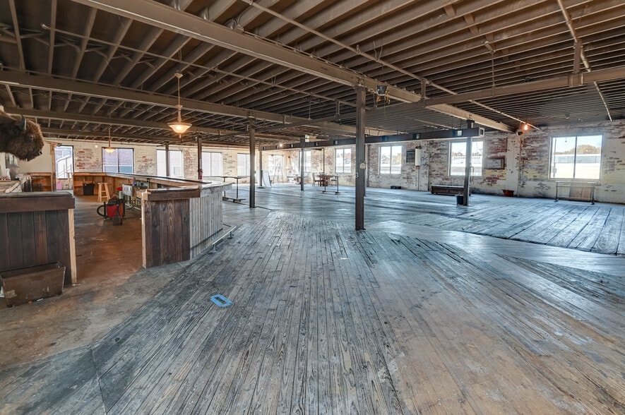 More Photos Of 1400 Agnes Ave, Kansas City Warehouse For Lease