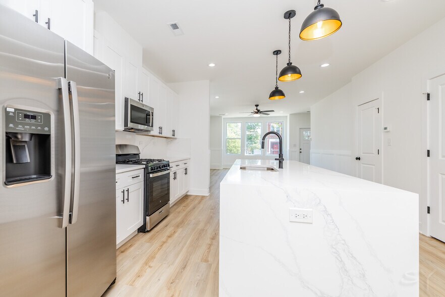 More Photos Of 544 Lawndale ave, Chicago Apartments For Sale