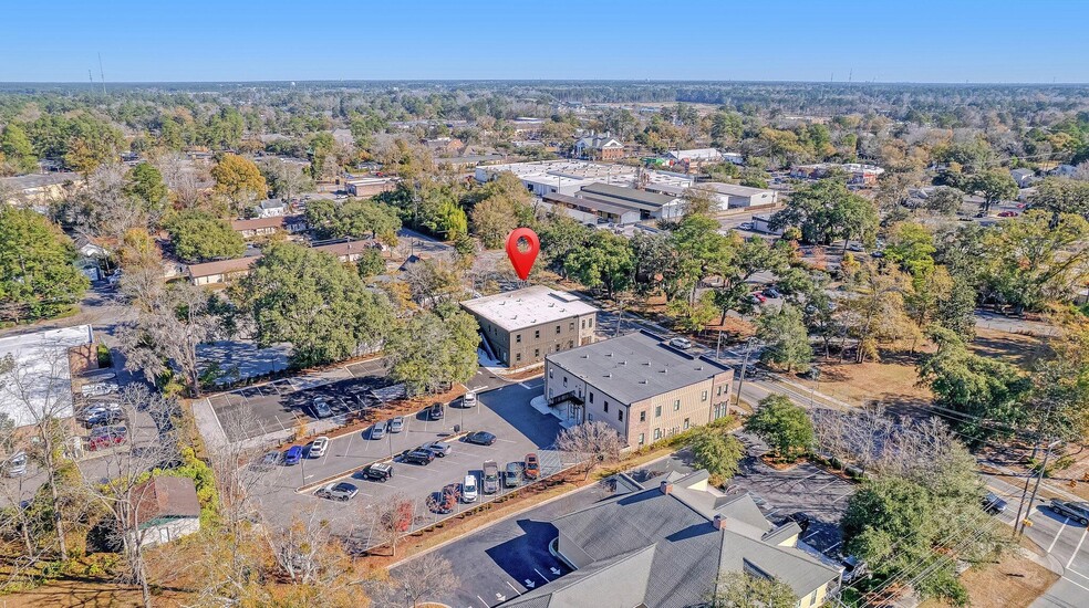 More Photos Of 208 N Cedar St, Summerville Office For Sale
