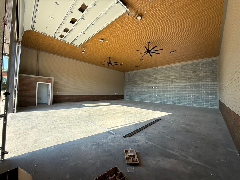 More Photos Of 144 McCrary Rd, Mooresville Industrial For Sale