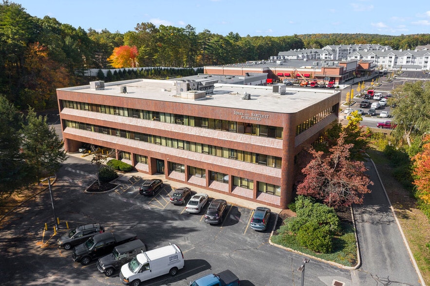 More Photos Of 141 Parker St, Maynard Office For Lease