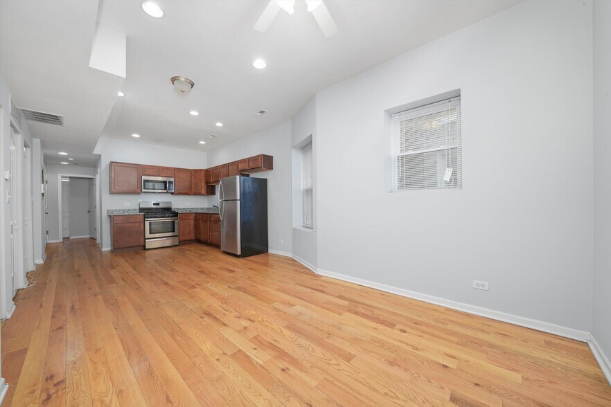 More Photos Of 7200-02 S Stony Island Ave, Chicago Apartments For Sale