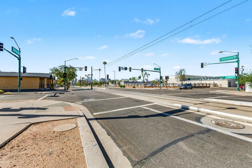 More Photos Of 1417-1421 E Washington St, Phoenix Warehouse For Lease