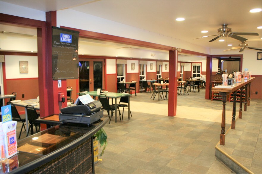 More Photos Of 10 Brick Row Ext, Athens Restaurant For Sale