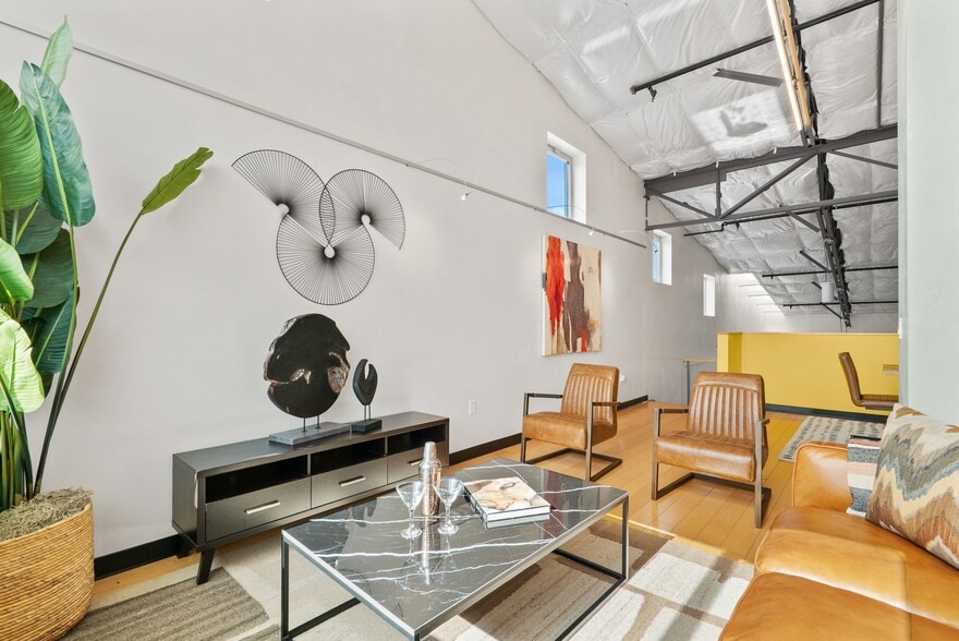 More Photos Of 108 High Rd, Santa Cruz Flex For Sale