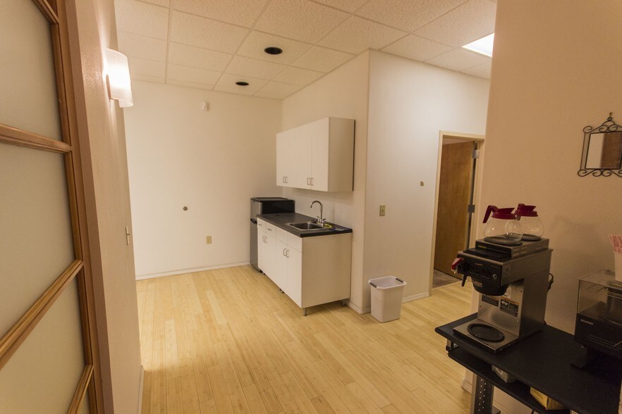 More Photos Of 314-336 Adams St SE, Albuquerque Office For Sale