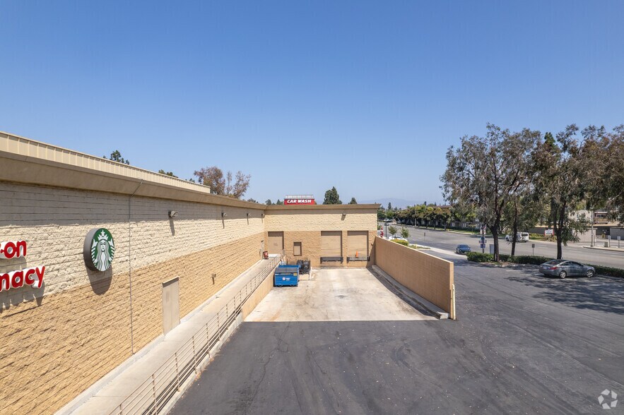 More Photos Of 1930-1956 N Placentia Ave, Fullerton Freestanding For Lease