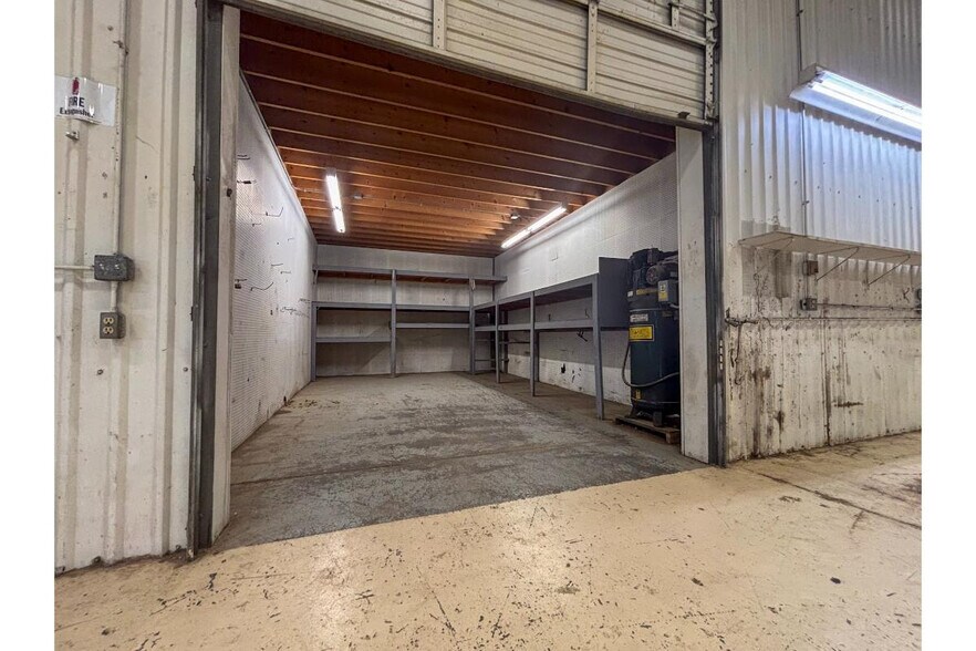 More Photos Of SE 241 SE 10 Ave, Great Bend Warehouse For Sale