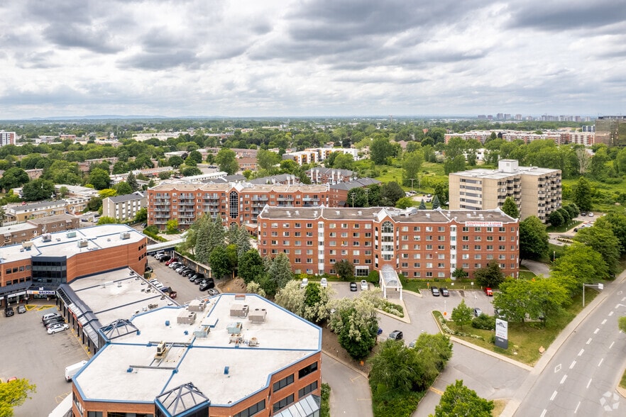 More Photos Of 1000 Boul Chomedey, Laval Apartments For Lease