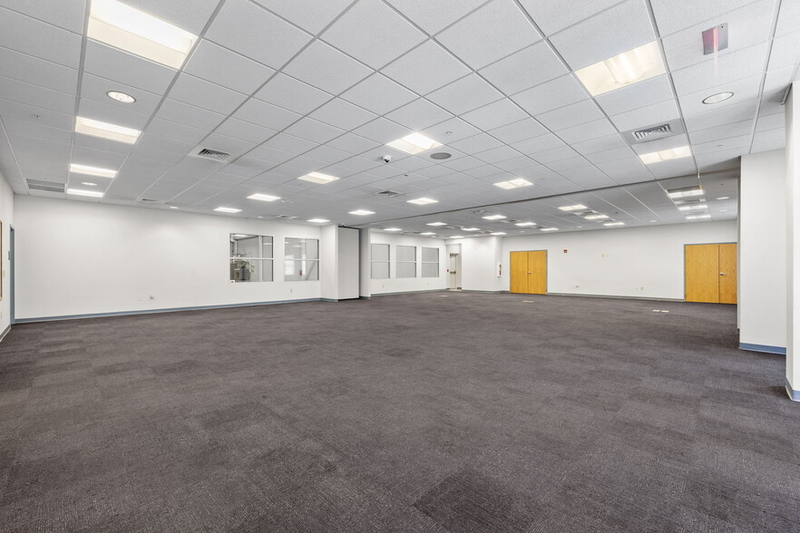 More Photos Of 801 N 2nd St, Berthoud Distribution For Sale