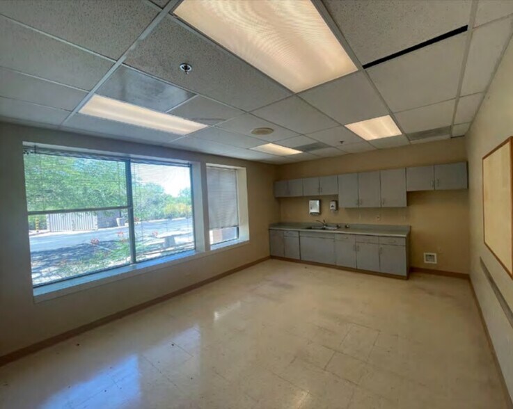 More Photos Of 13101 N Oracle Rd, Oro Valley Medical For Lease