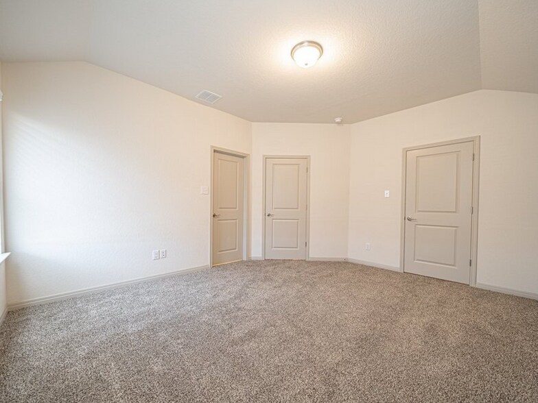 More Photos Of 6408 Segovia Ranch, San Antonio Apartments For Sale