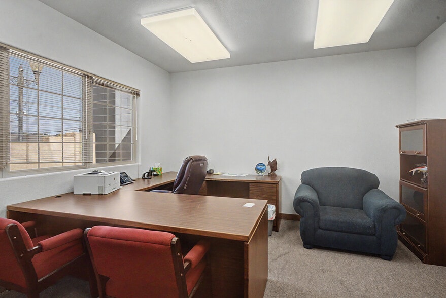 More Photos Of 56 C St NW, Ephrata Office Residential For Sale