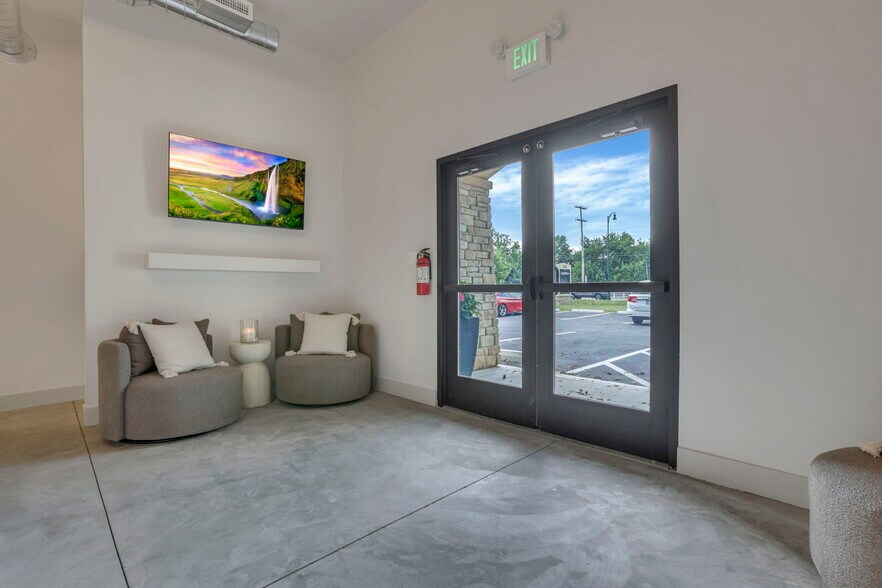 More Photos Of 5122 Morse Rd, Columbus Medical For Lease