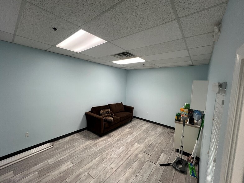 More Photos Of 8170 W Sahara Ave, Las Vegas Office For Lease