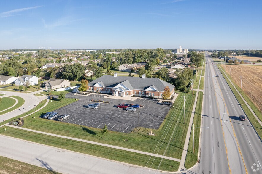 More Photos Of 2498 Bluestone Dr, Findlay Office For Lease