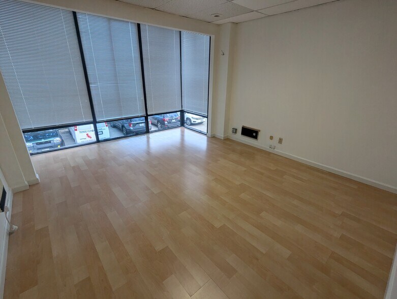 More Photos Of 1206 S Amphlett Blvd, San Mateo Warehouse For Lease