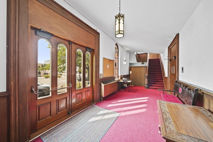 More Photos Of 201 S Jackson St, Jackson Specialty For Sale