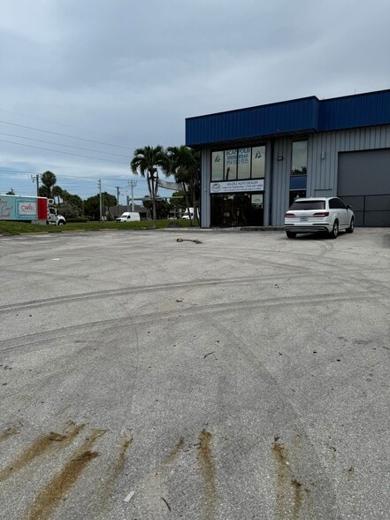 More Photos Of 1851 N Powerline Rd, Pompano Beach Warehouse For Lease