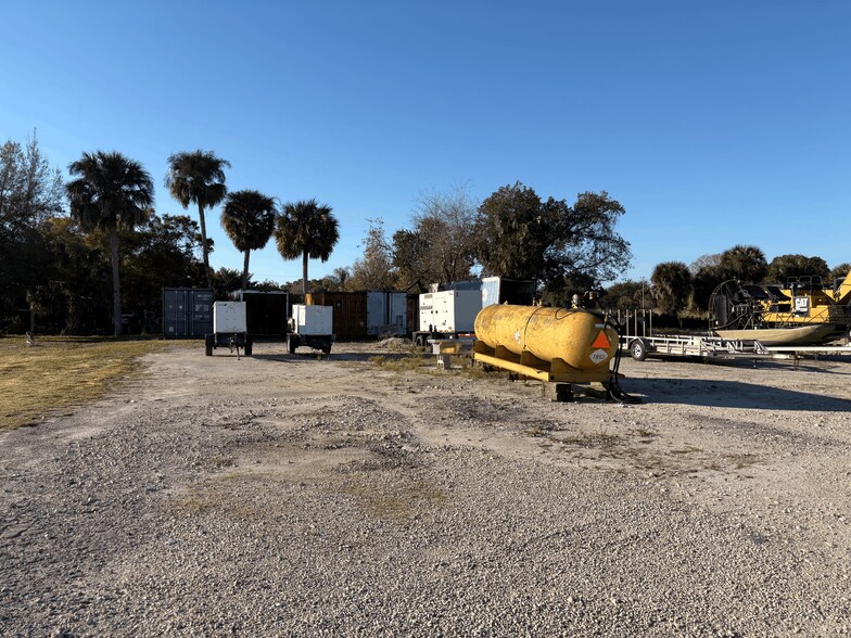 More Photos Of 211 N 9th St, Immokalee Contractor Storage Yard For Sale