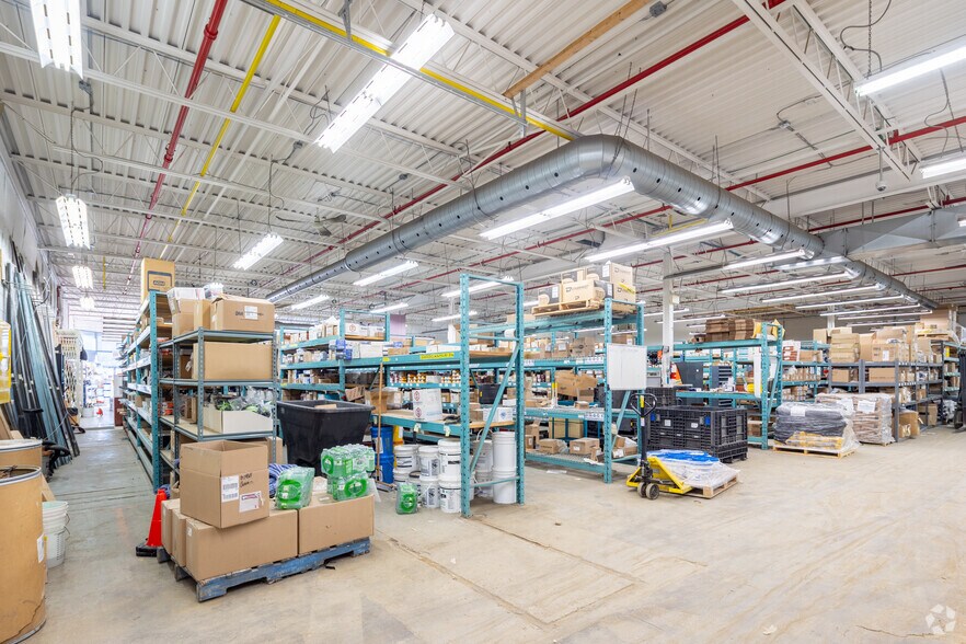 More Photos Of 75 City View Dr, Toronto Service For Lease