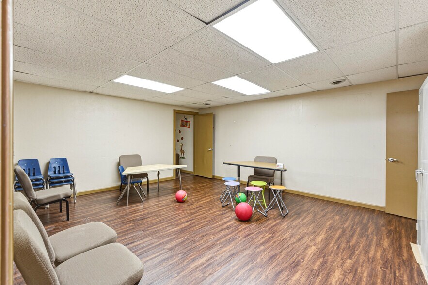 More Photos Of 13908 Dixie Hwy, Louisville Religious Facility For Sale