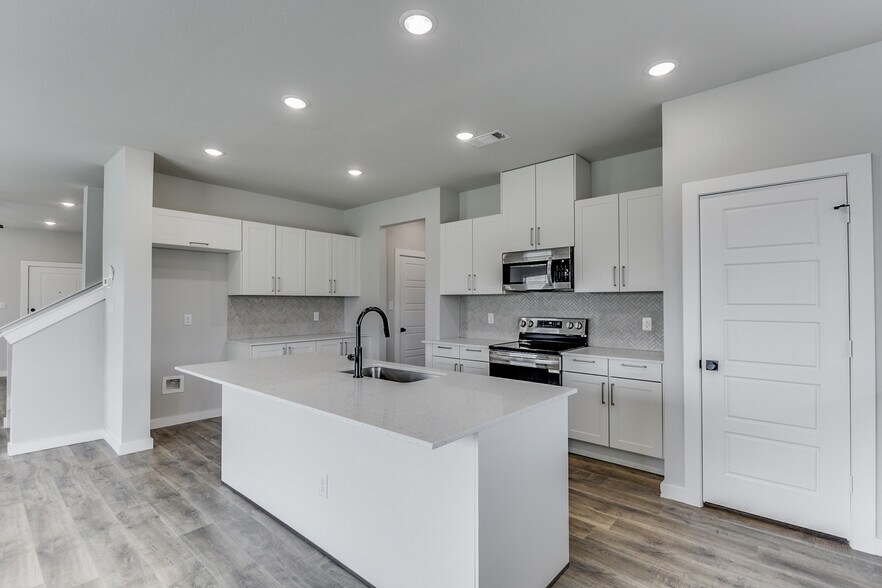 More Photos Of 4405 Clovis Ct, Midlothian Apartments For Sale