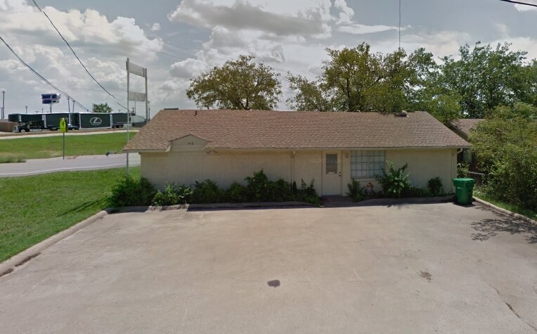 Primary Photo Of 216 Texas St, Cedar Hill Office For Lease