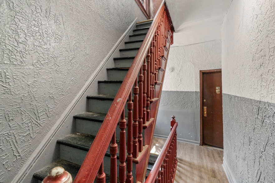 More Photos Of 1711 Zerega Ave, Bronx Storefront Retail Residential For Sale