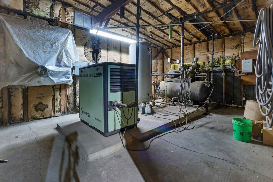 More Photos Of 1301 S 6th St, Noblesville Manufacturing For Sale