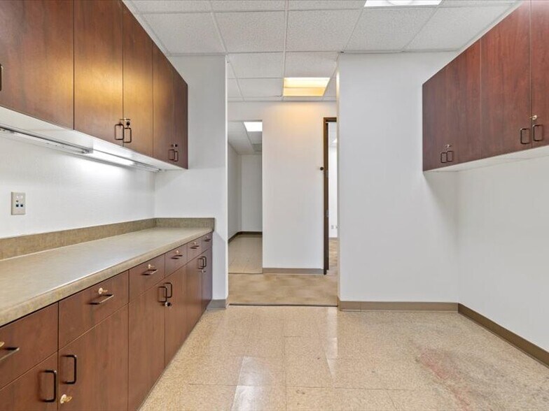 More Photos Of 10275 N De Anza Blvd, Cupertino Medical For Lease