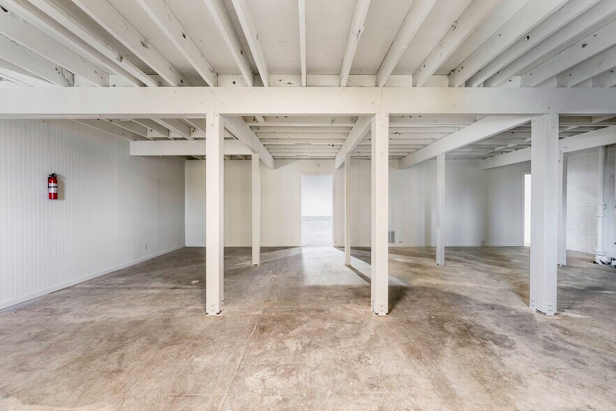 More Photos Of 133 W 155th St, Gardena Manufacturing For Sale