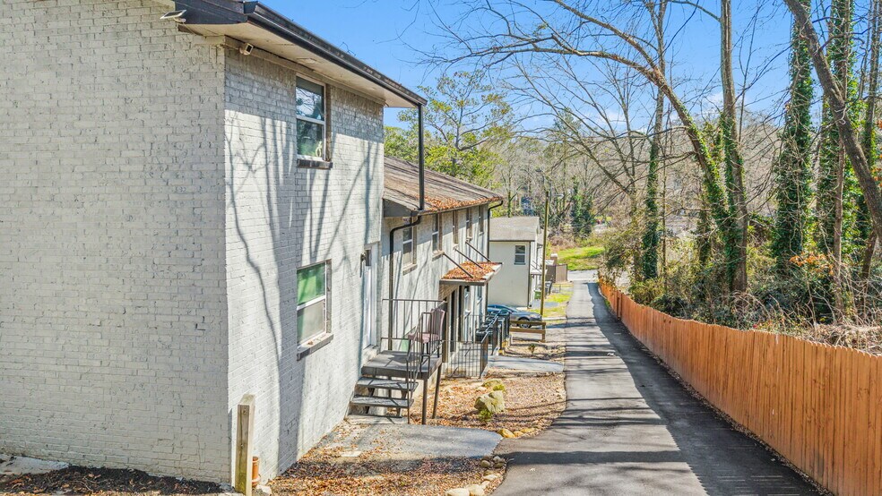 More Photos Of 150 Fairfield Pl NW, Atlanta Apartments For Sale