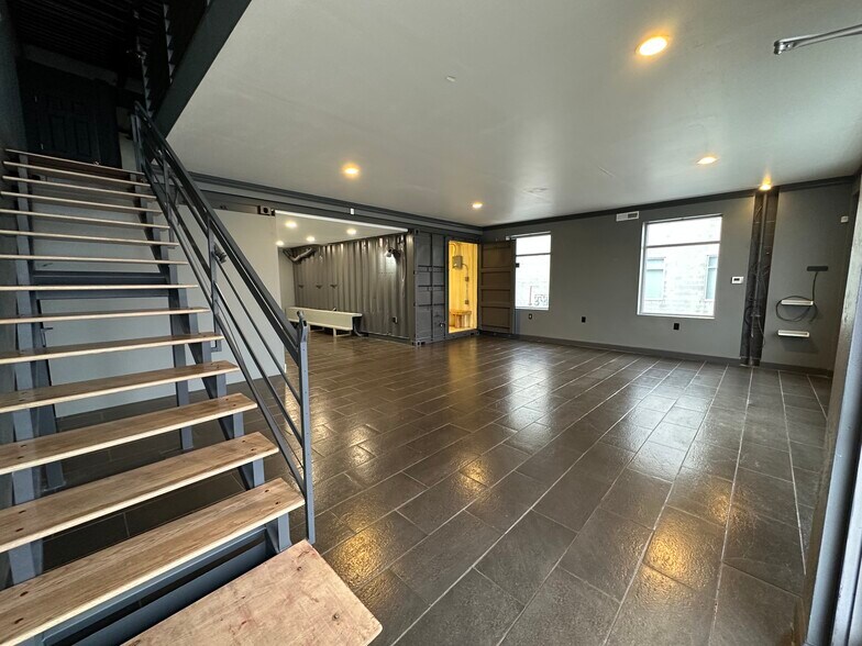 More Photos Of 6748 S Airport Rd, West Jordan Light Manufacturing For Sale