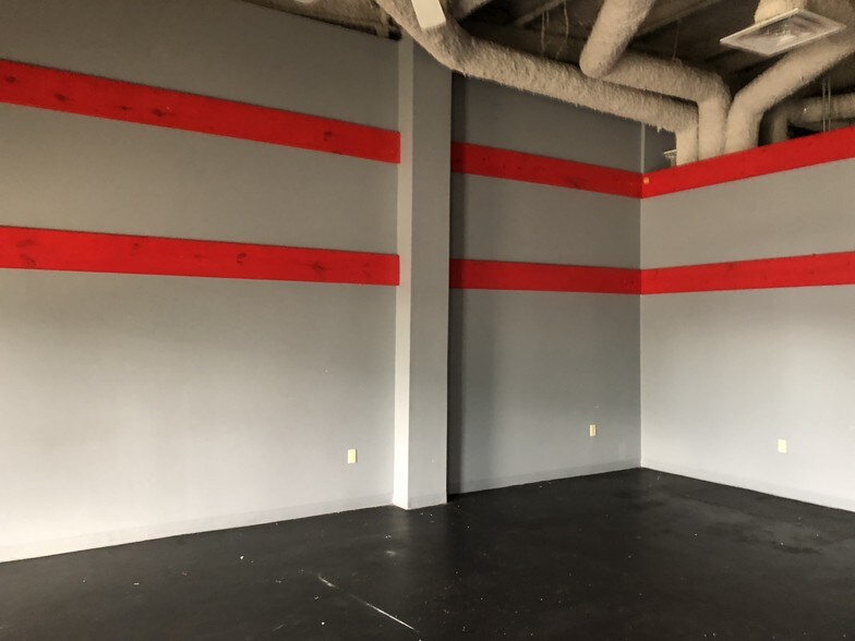 More Photos Of 13847 Coursey Blvd, Baton Rouge Freestanding For Lease