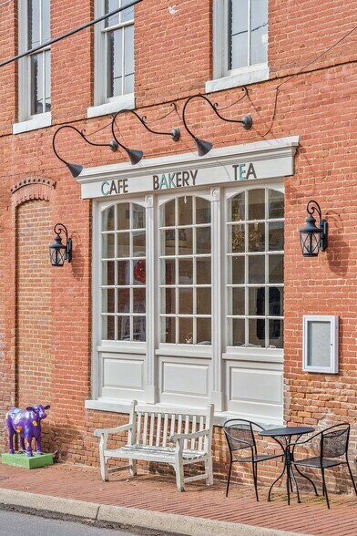 More Photos Of 12 Culpeper St, Warrenton Restaurant For Sale