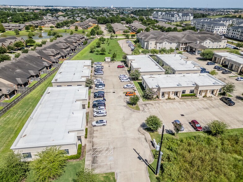 More Photos Of 1526 Katy Gap Rd, Katy Office For Sale