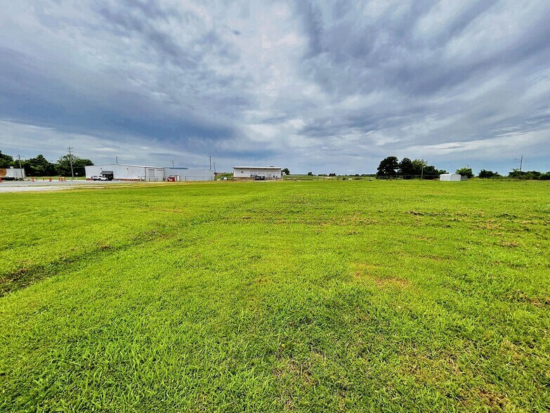 More Photos Of 120 W Peak Blvd, Muskogee Freestanding For Sale