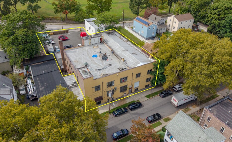 Primary Photo Of 458 10th Ave, Mount Vernon Warehouse For Sale