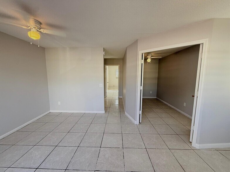 More Photos Of 920 S K St, Lake Worth Apartments For Sale