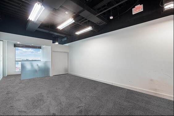 More Photos Of 175 SW 7th St, Miami Medical For Sale