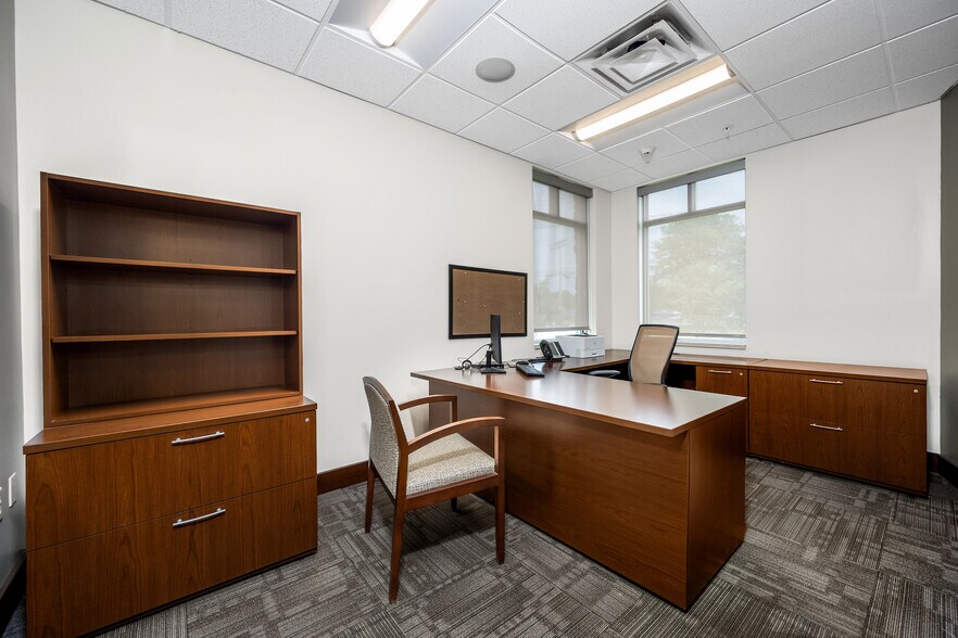 More Photos Of 3020 Orchard Park Rd, Buffalo Office For Sale