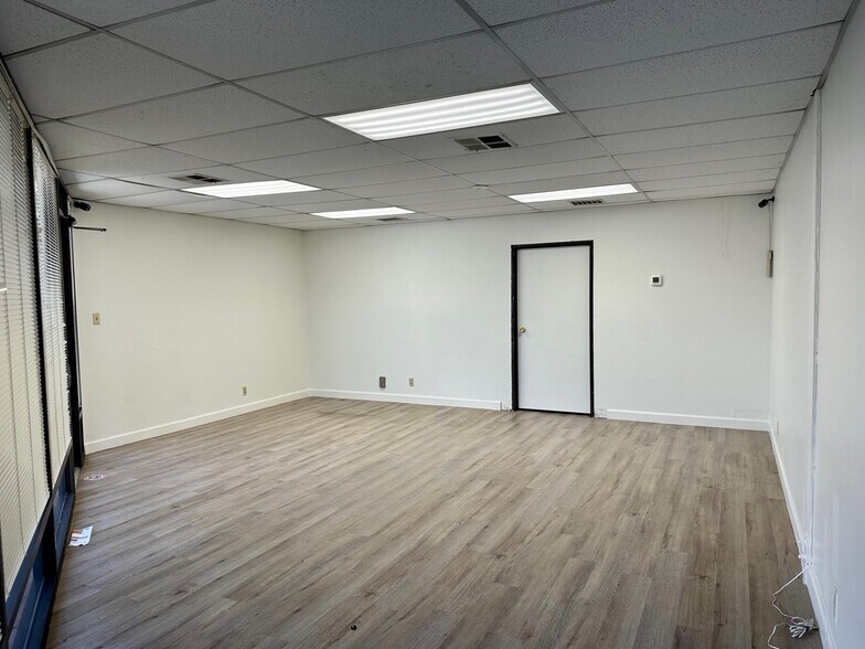 More Photos Of 7059 Commerce Cir, Pleasanton Warehouse For Lease
