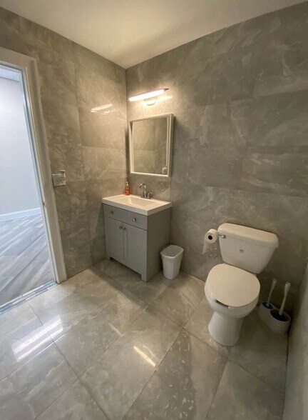 More Photos Of 1376 Turnbull Bay Rd, New Smyrna Beach Warehouse For Lease