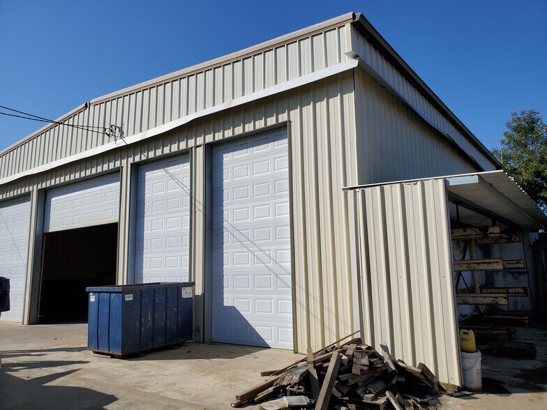 Primary Photo Of 330 1st St, Exeter Warehouse For Lease