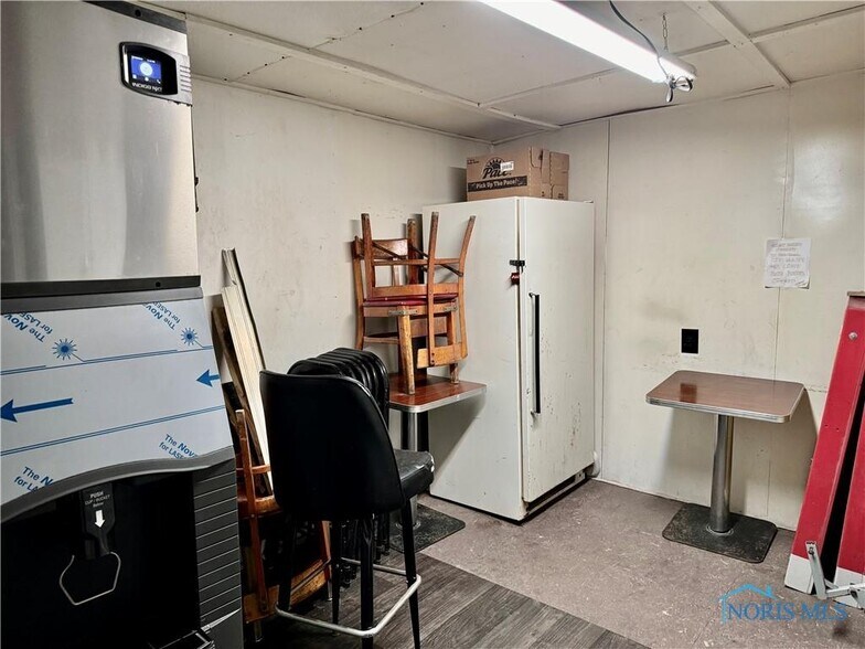 More Photos Of 14475 Power Dam Rd, Defiance Sports And Entertainment For Sale