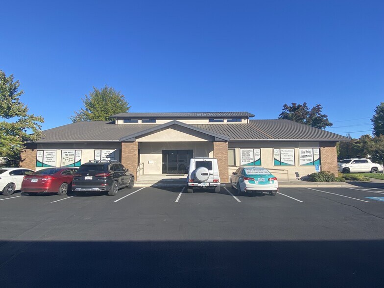 More Photos Of 1463 E McAndrews Rd, Medford Medical For Sale