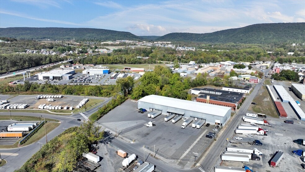 More Photos Of 280 Grand St, Hamburg Warehouse For Sale